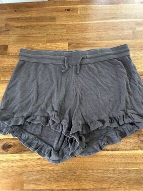Kate Quinn Womens Gray Ruffle Shorts